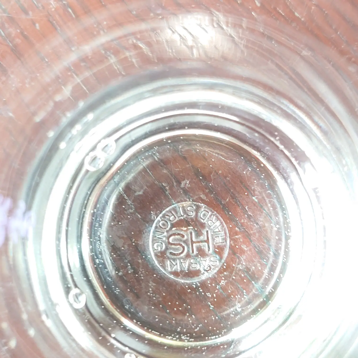 日野屋 無濾過生原酒の外観（液面）