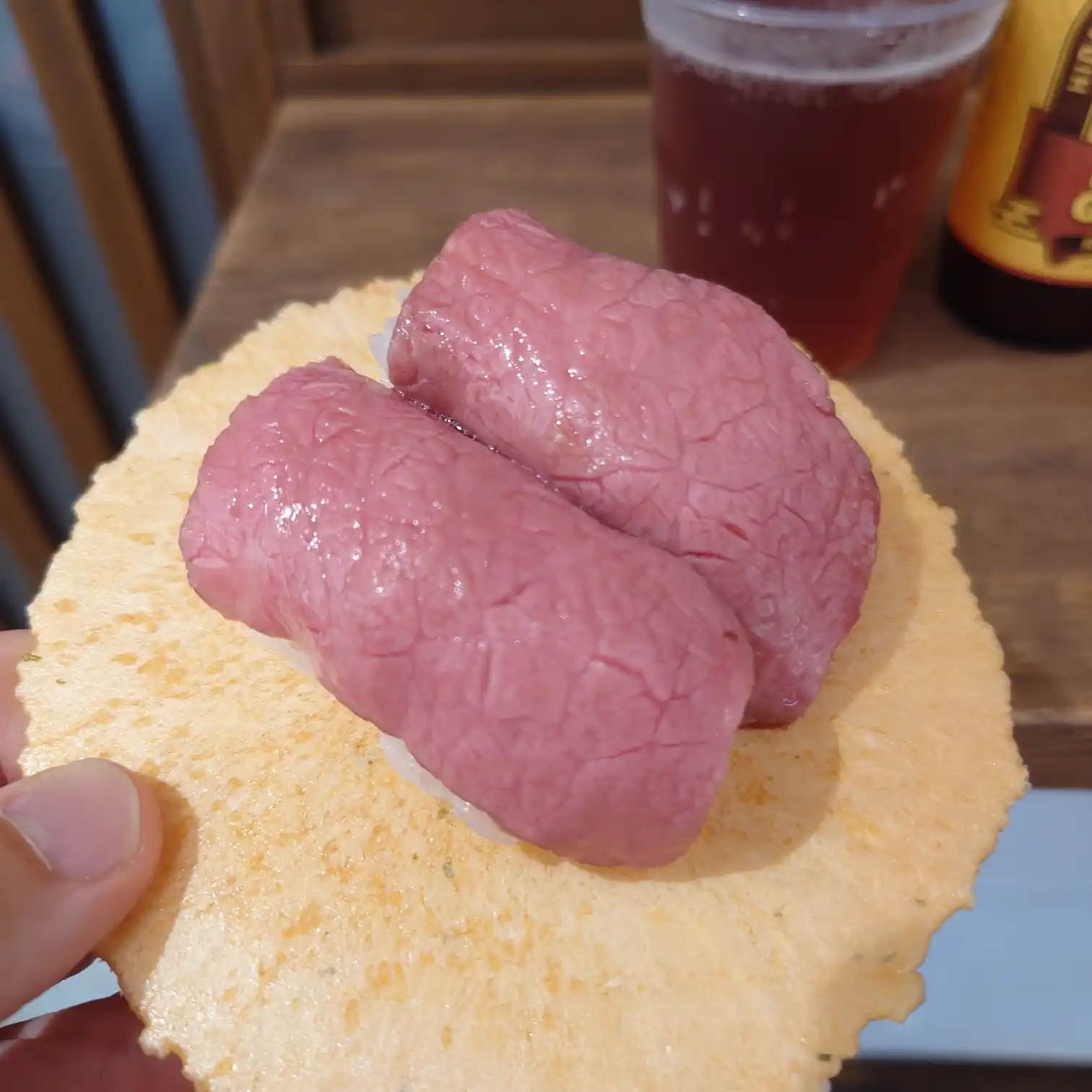 飛騨牛串と生ビール