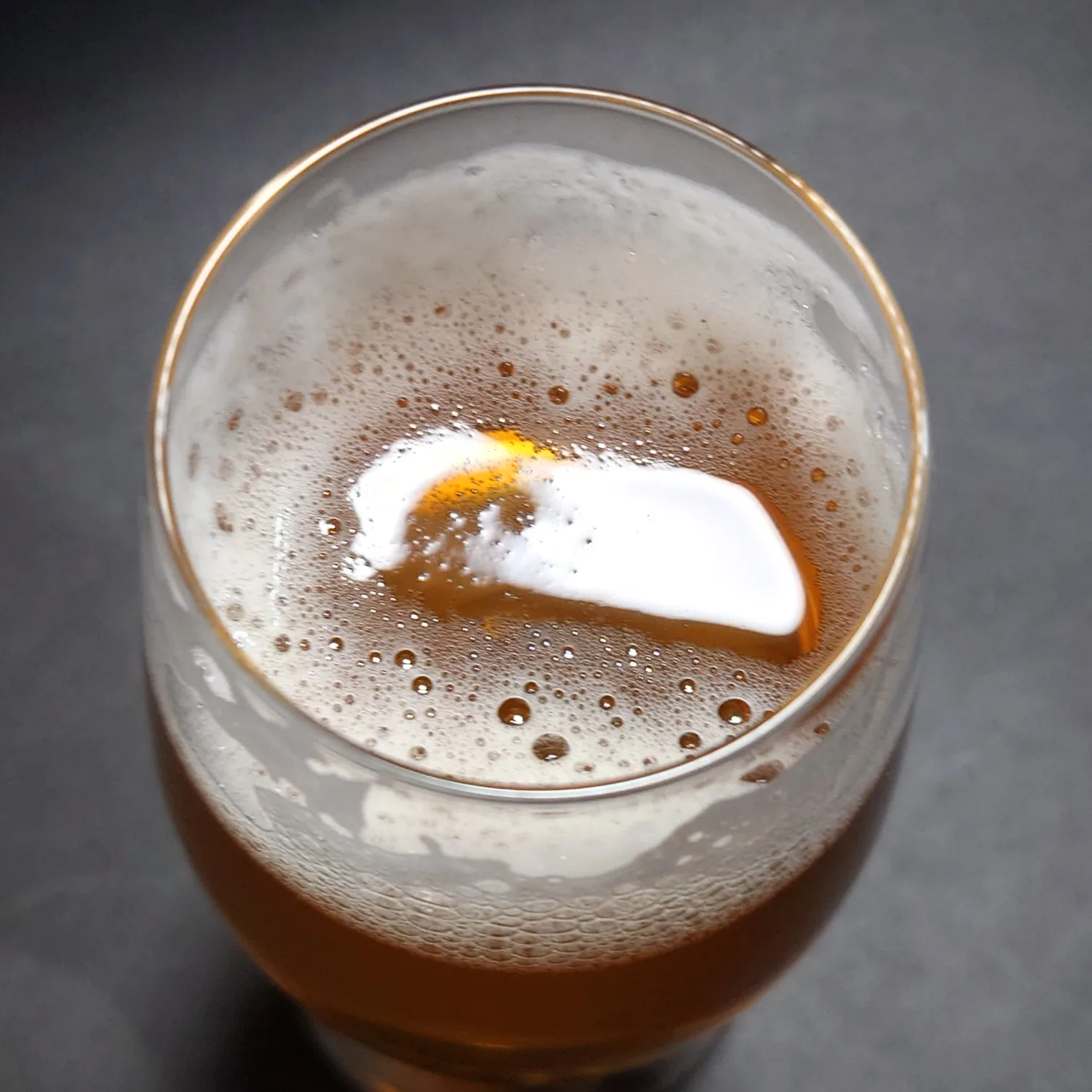 伊勢角屋麦酒 CRAFT DAYS Mosaic ver.の液面アップ