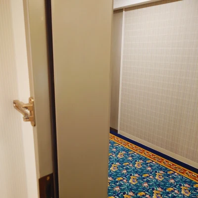 グランドエクシブ軽井沢の客室ドアを開け、廊下へ出る瞬間（夕食前にルッチコーレへ向かう）