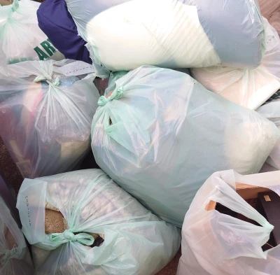 大量の可燃ゴミの山