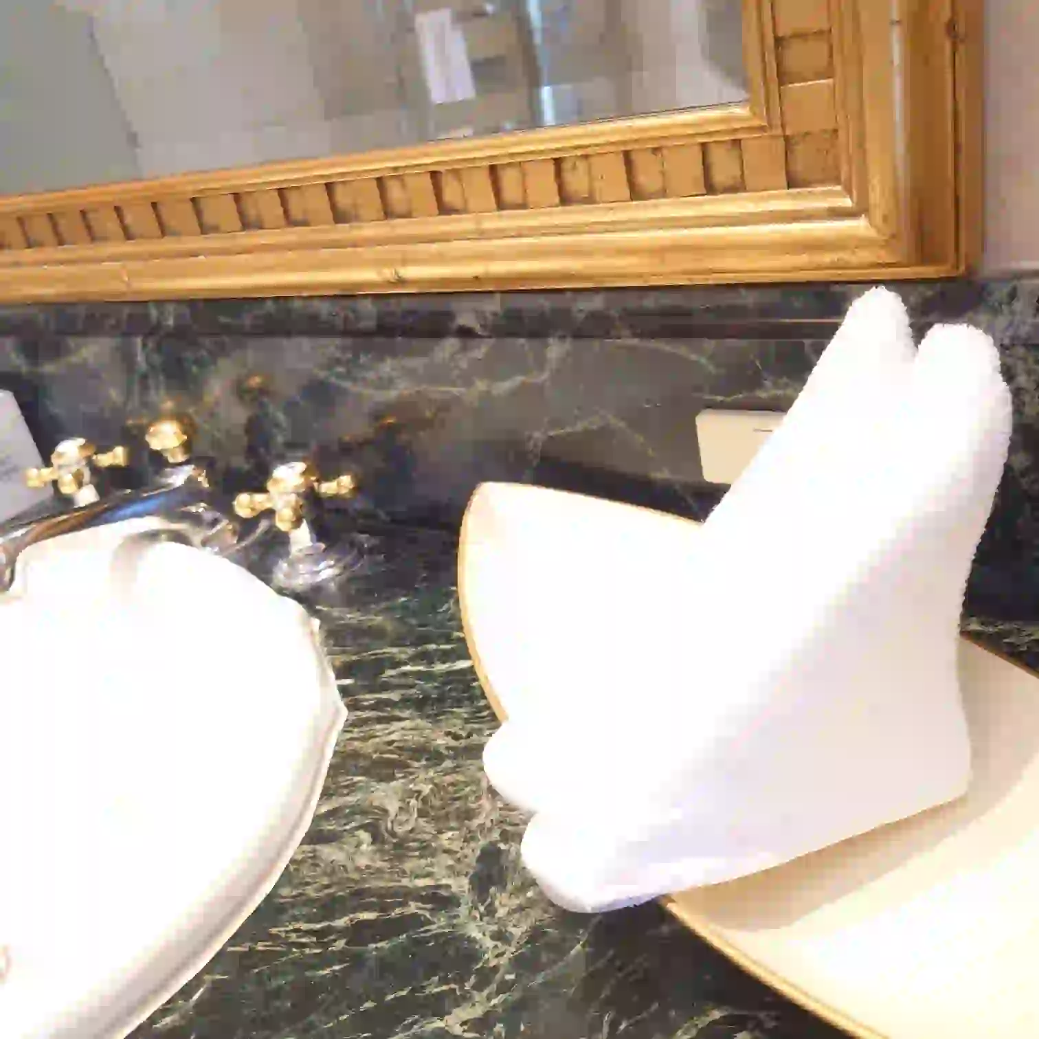 綺麗に畳まれたタオル