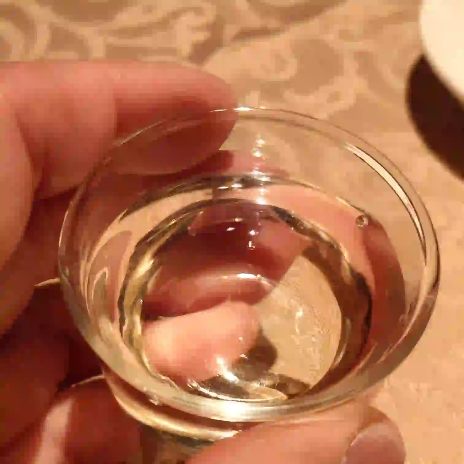 グラスに注がれた新政