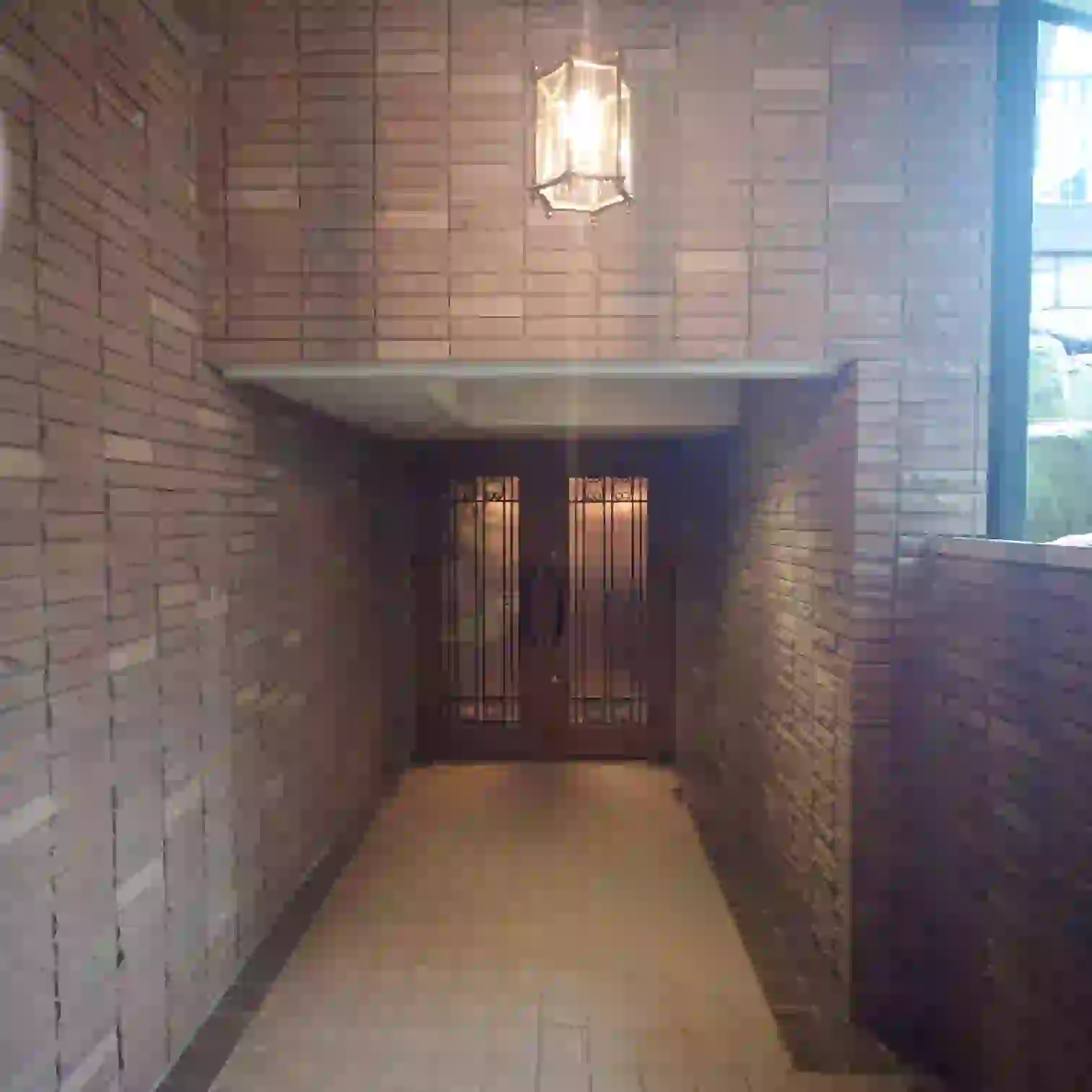 サンクチュアリ・ヴィラへのドア