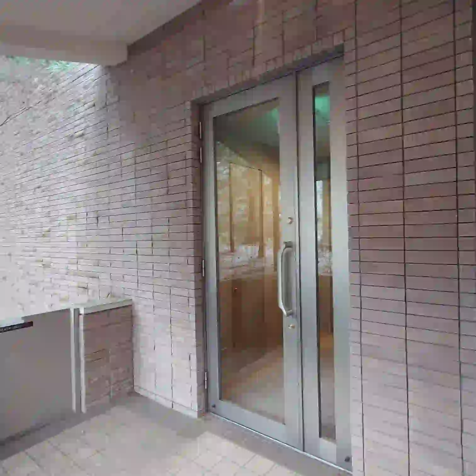 エクシブ本館へのドア